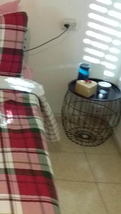 Home Away From Home Yerusalem Bagian luar foto
